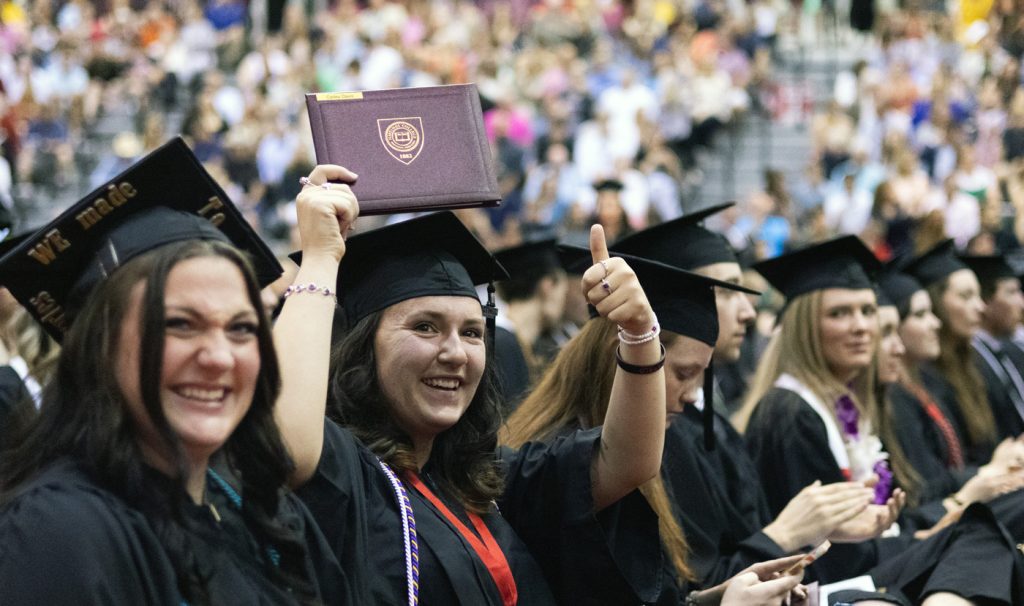 Commencement 24w