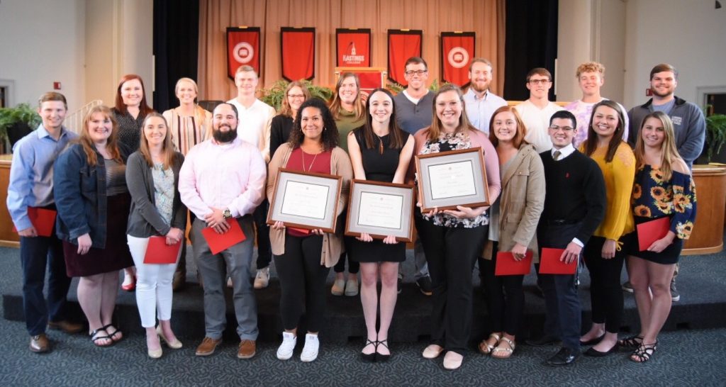 Photo of many students at award ceremony.