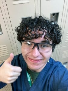 Internship helps Castellanos grow in science and confidence 1 Sam Acosta Castellanos 25w