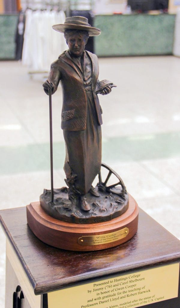 WillaCather statue 26w